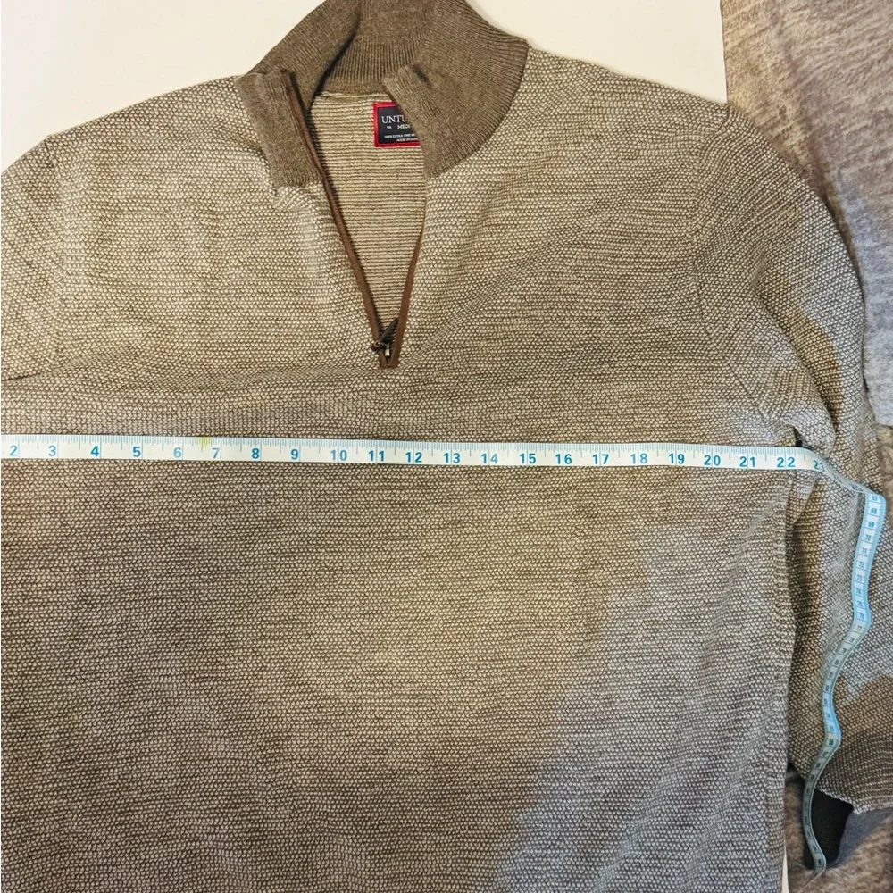 UNTUCKit 100% Merino Wool Crewneck Sweater‎ Men’s Medium
